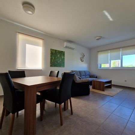 My Nest Accommodation Privlaka  Ngoại thất bức ảnh