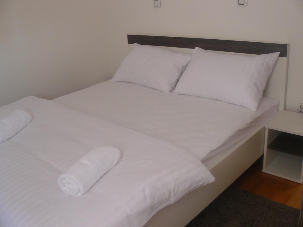My Nest Accommodation Privlaka  Ngoại thất bức ảnh