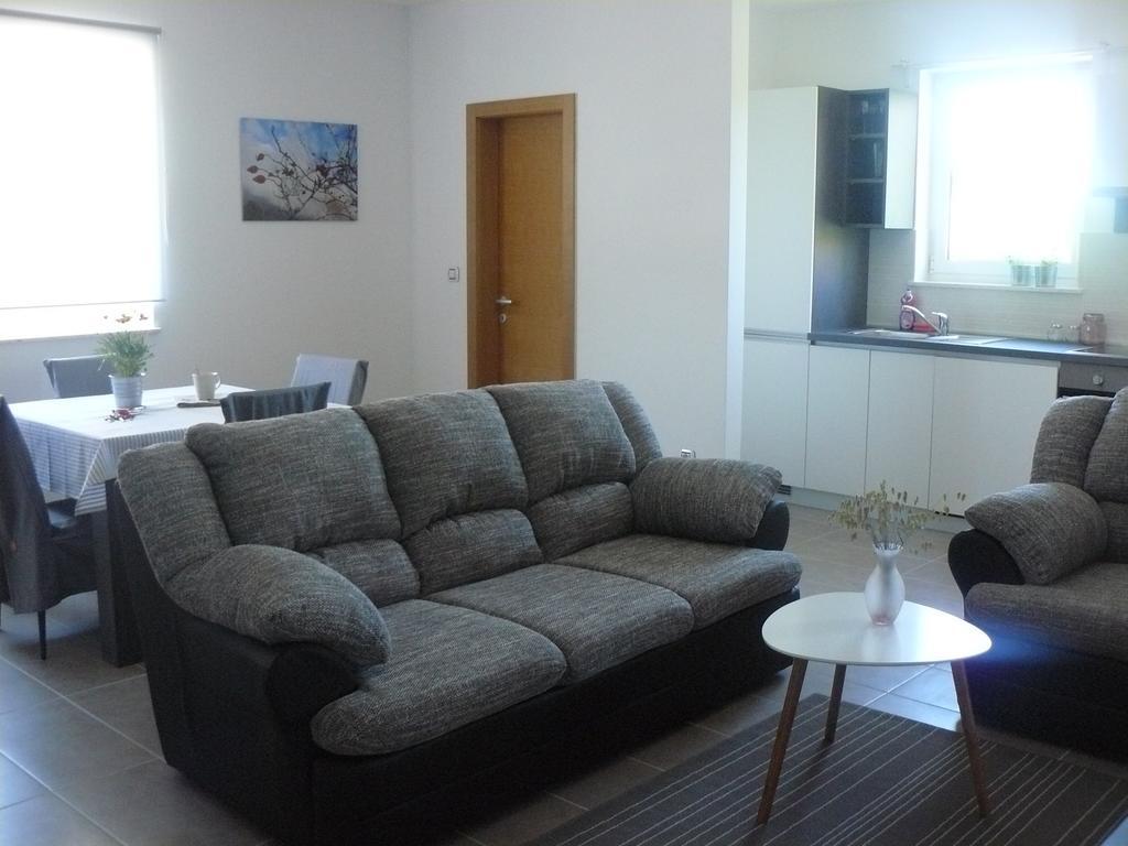 My Nest Accommodation Privlaka  Ngoại thất bức ảnh