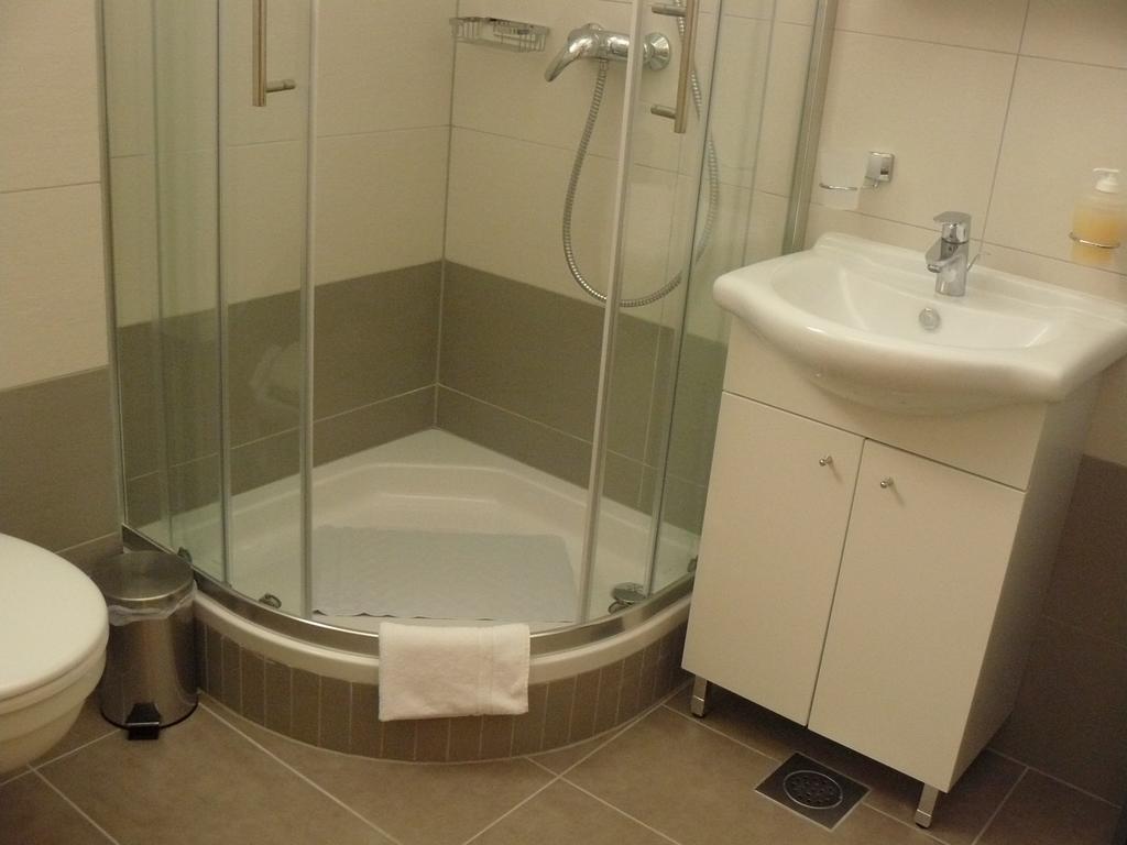 My Nest Accommodation Privlaka  Ngoại thất bức ảnh